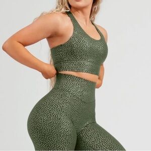 Rosa sports bra Bossy print Dark Olive BuffBunny